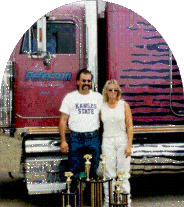 Earl & Debbie stand proudly with their 5 trophies!